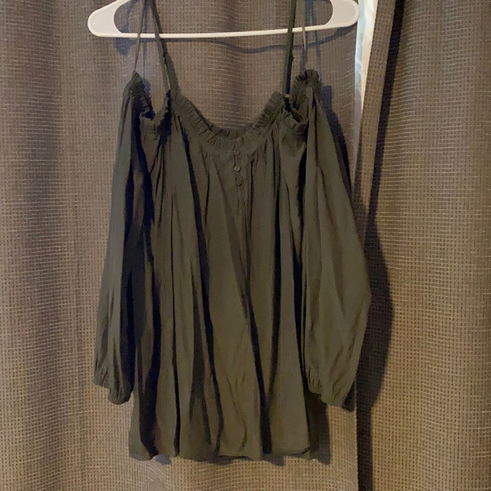 Off the shoulder with straps green Vici blouse
